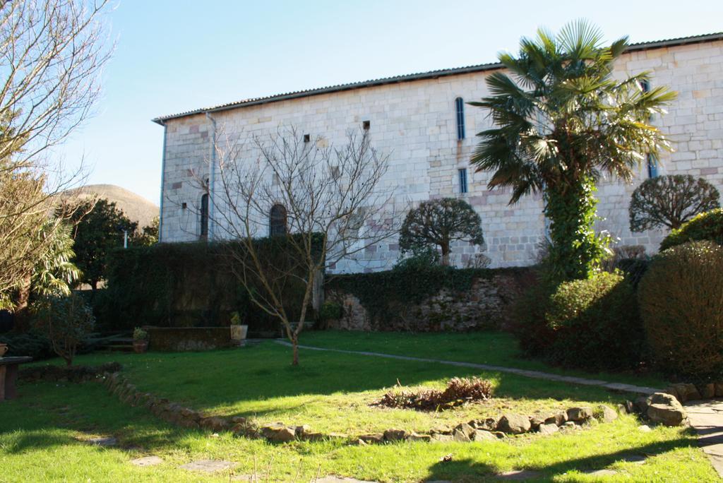 Hotel De La Rhune Ascain Bagian luar foto