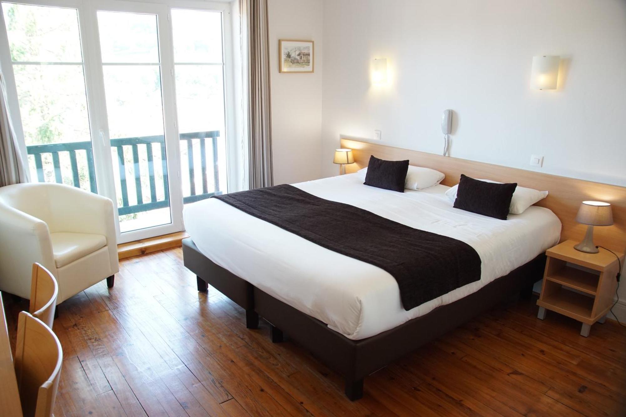 Hotel De La Rhune Ascain Ruang foto