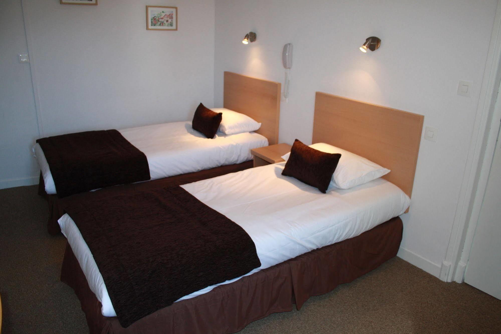 Hotel De La Rhune Ascain Bagian luar foto