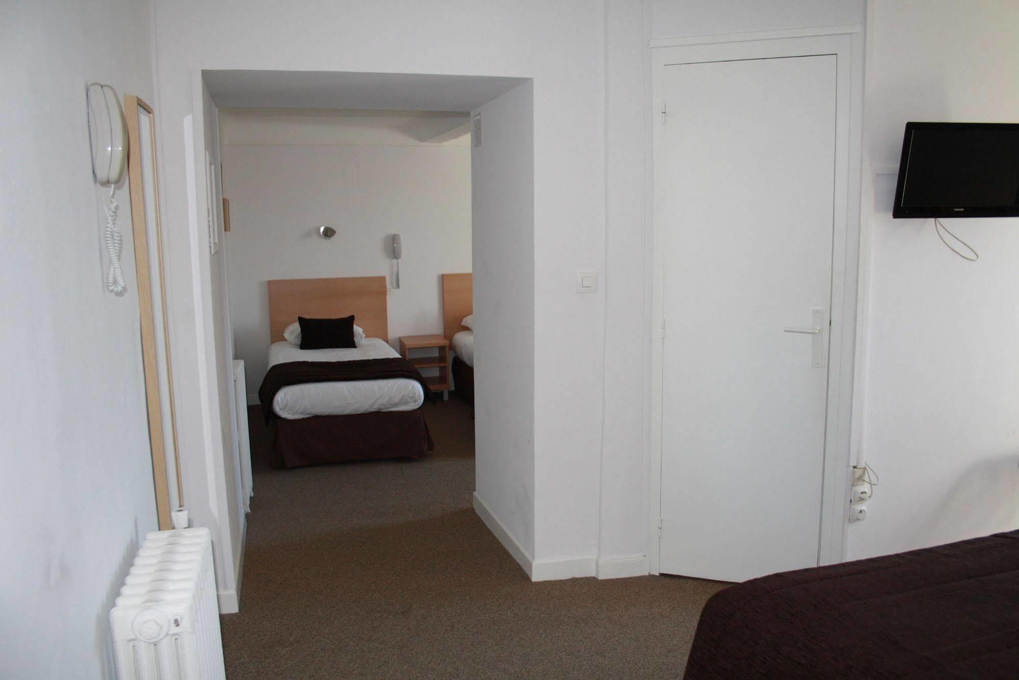 Hotel De La Rhune Ascain Bagian luar foto