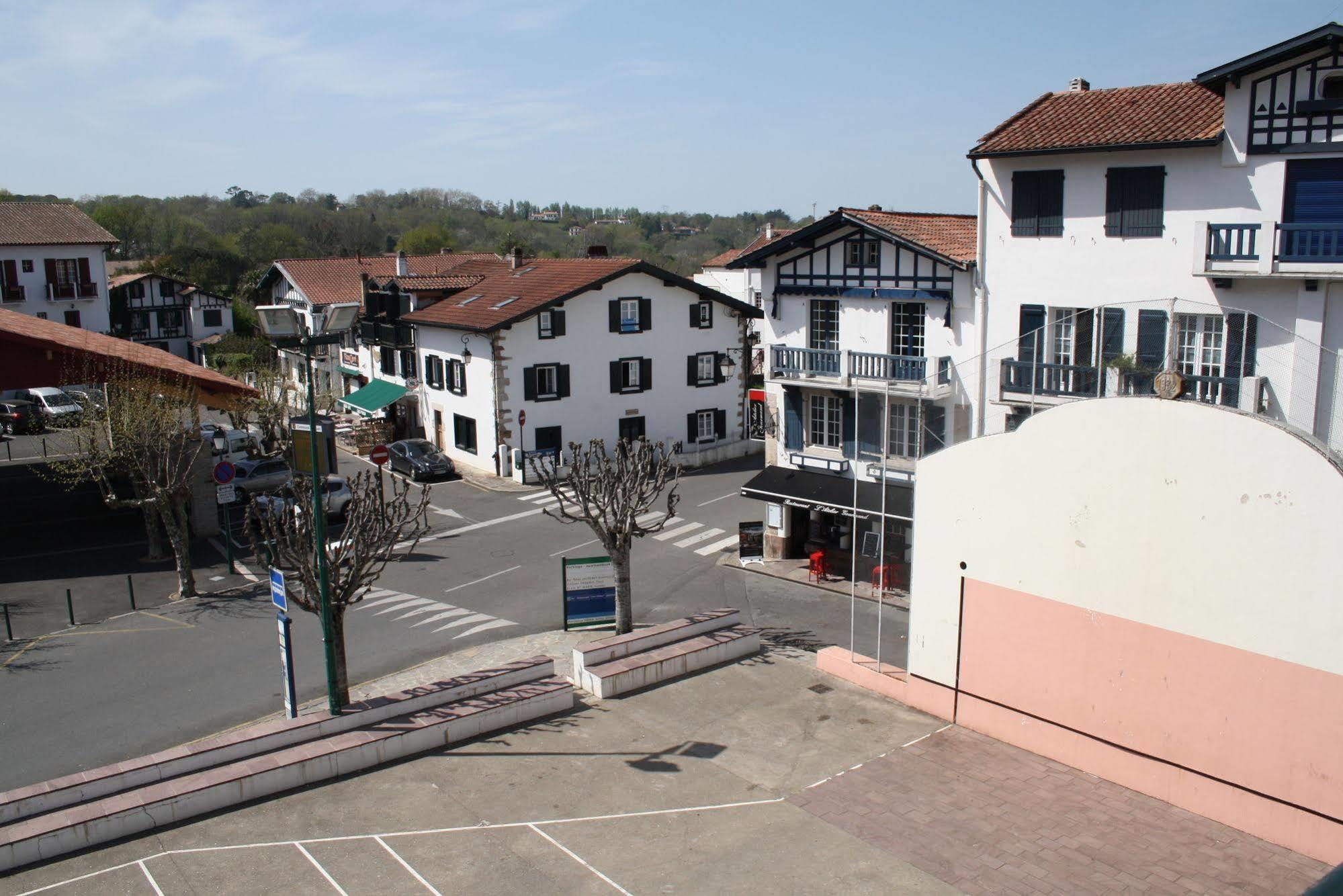 Hotel De La Rhune Ascain Bagian luar foto